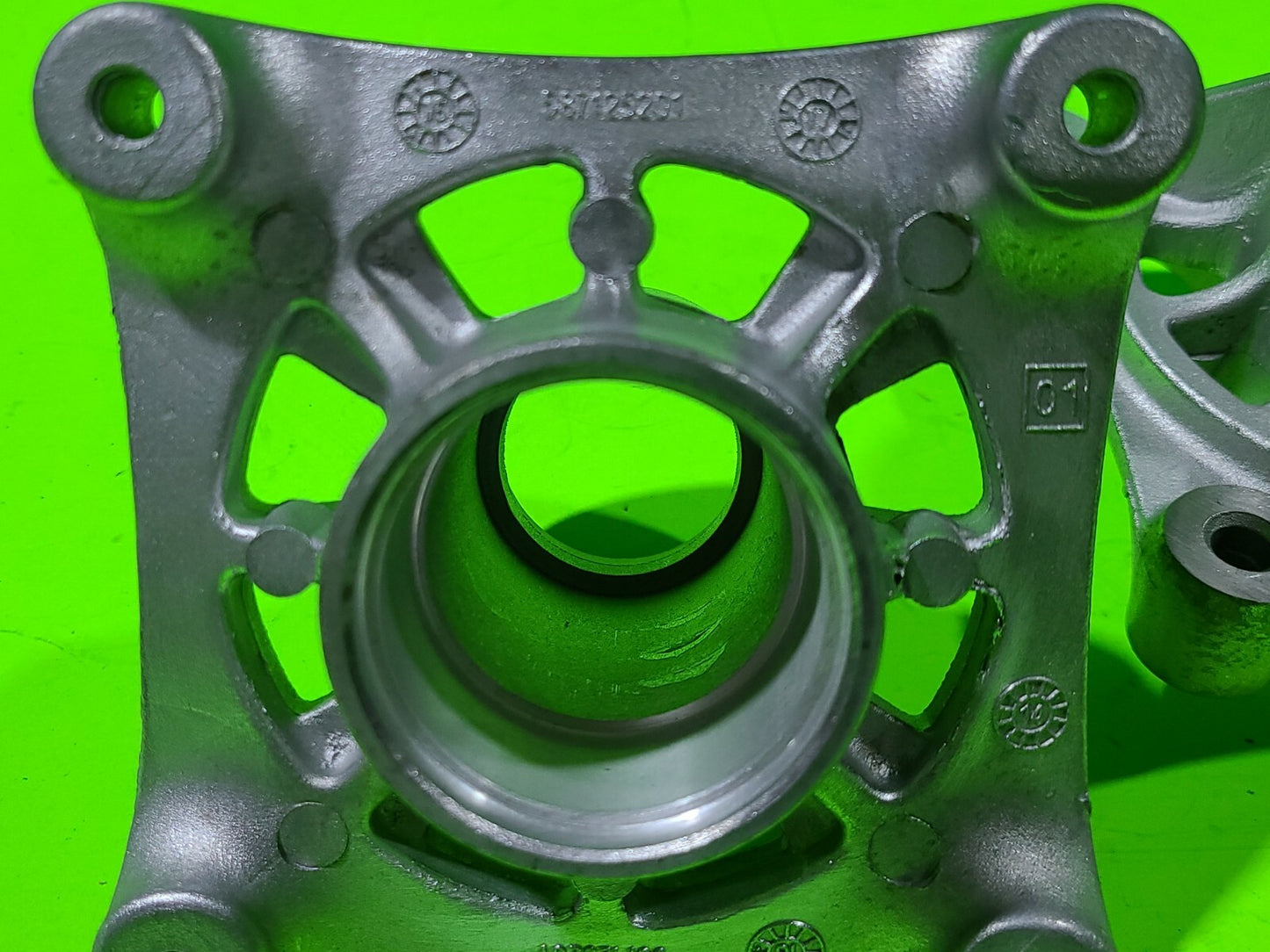 2PK Spindle Housing for AYP Husqvarna Craftsman Poulan 174358 5321743583
