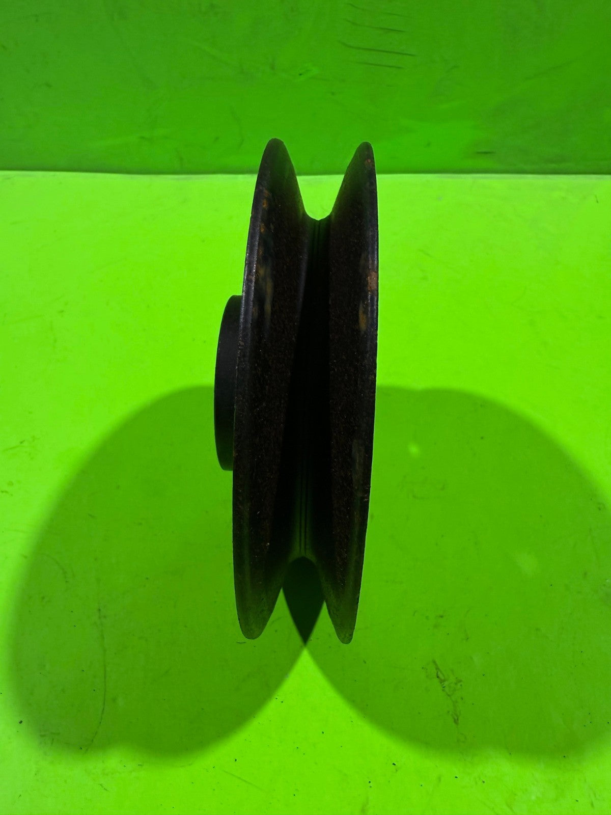Genuine OEM Husqvarna Spindle Pulley 539104421  52" Deck4