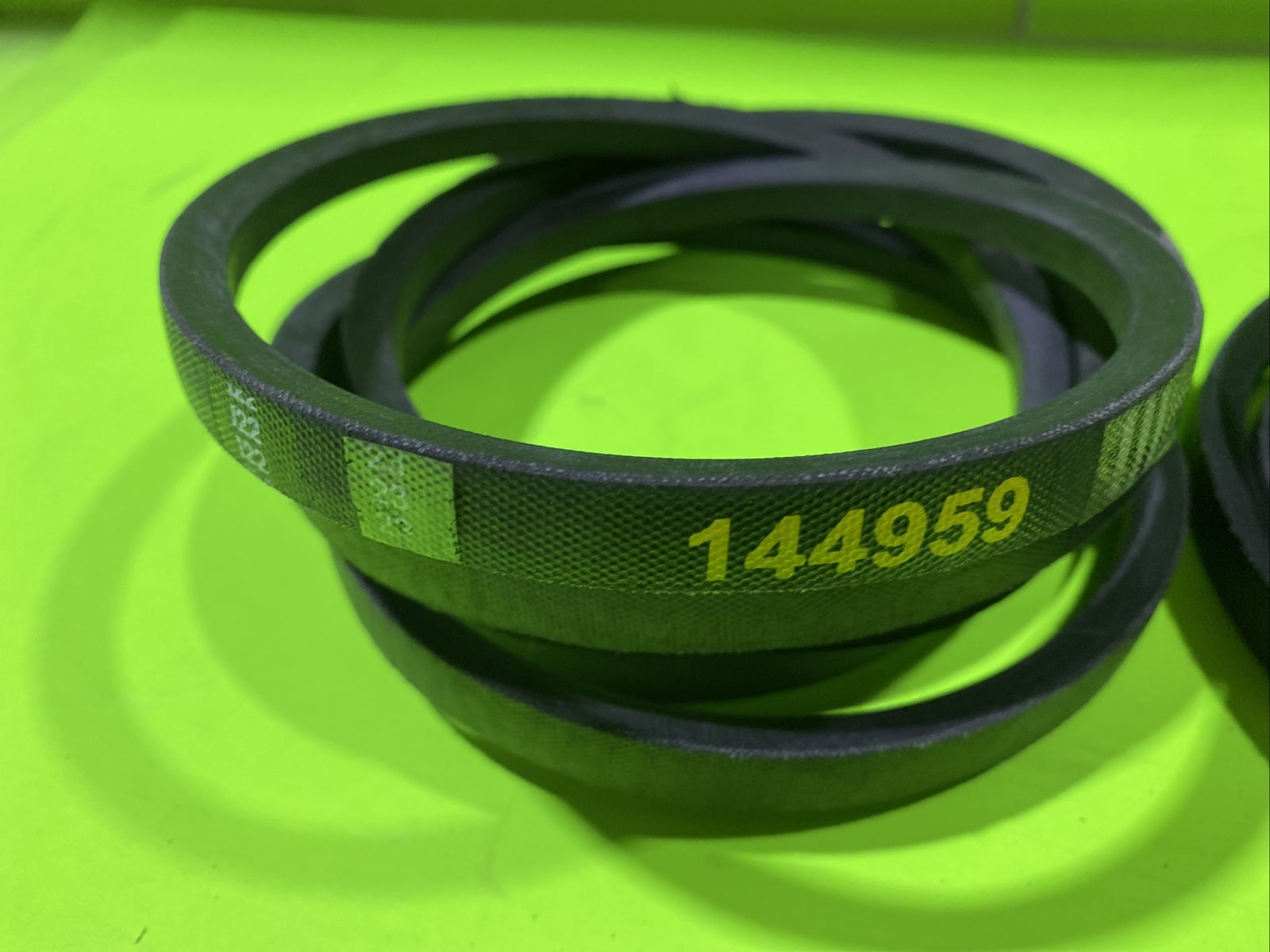 144959 42" RIDING LAWN MOWER DECK BELT A93 4L950 (SET OF 2) 1/2" X 95"2