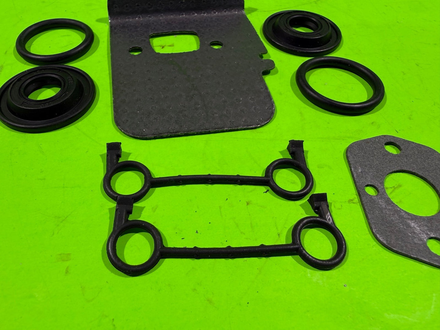 NEW Genuine OEM Husqvarna 545081813 Gasket Kit Leaf Blower Craftsman Poulan4