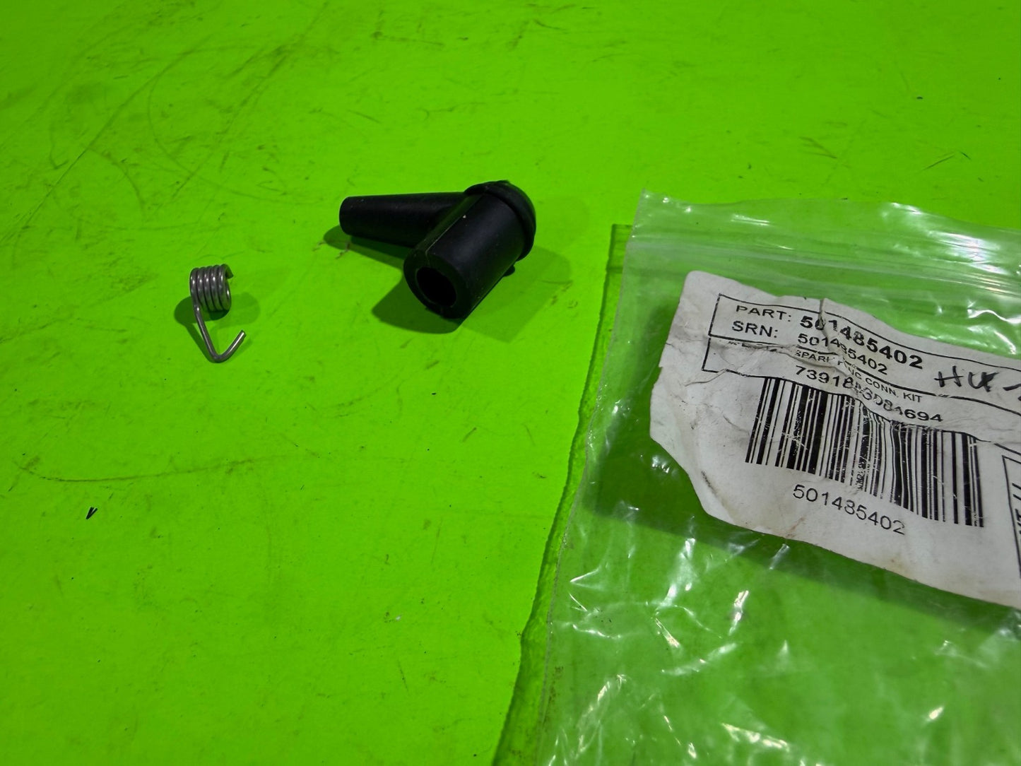 NEW Genuine OEM Husqvarna 501485402 Spark Plug Connector Kit5