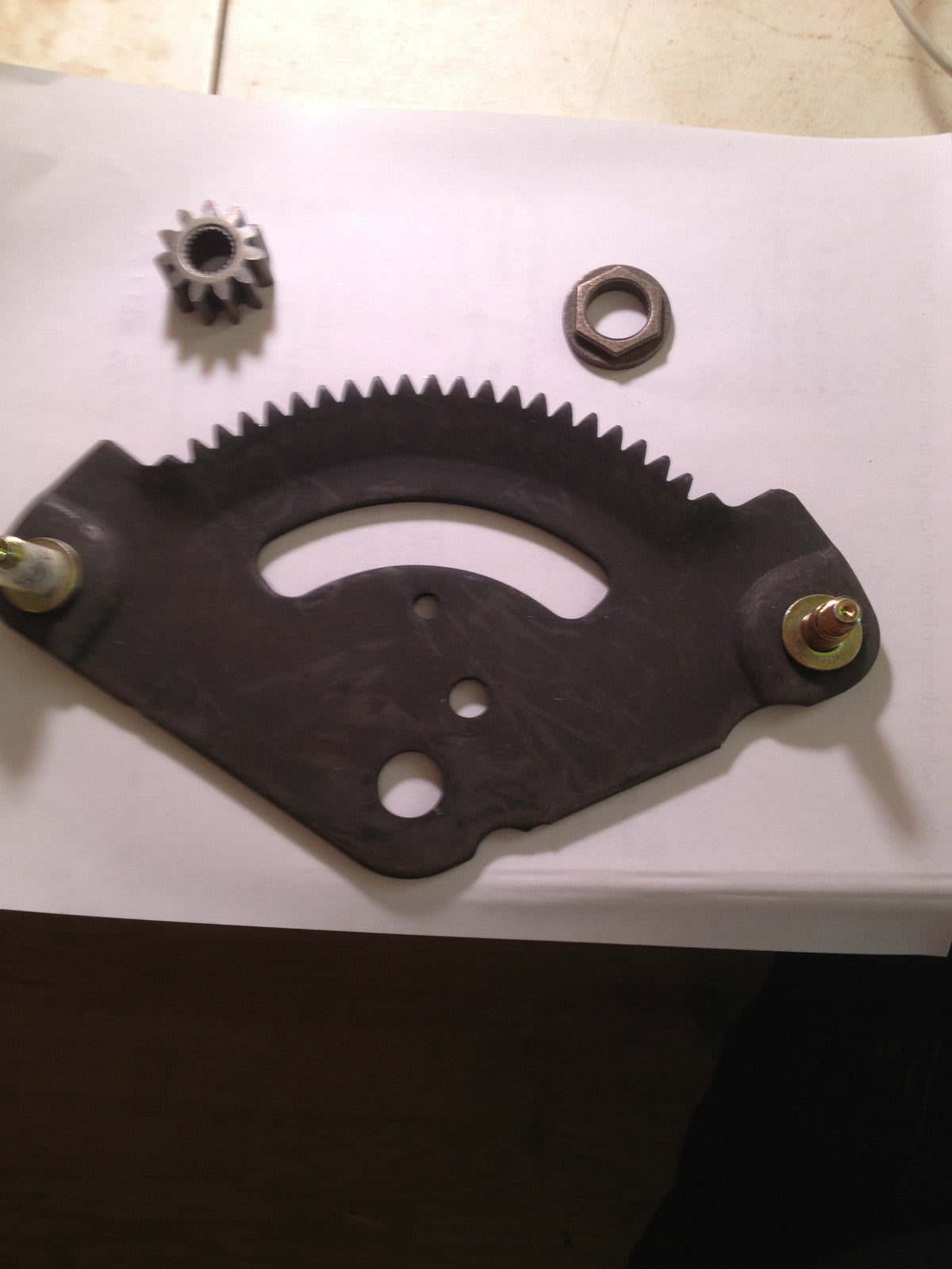 MTD 717-1550F SET 941-0656A MTD White Steering Sector Gear1